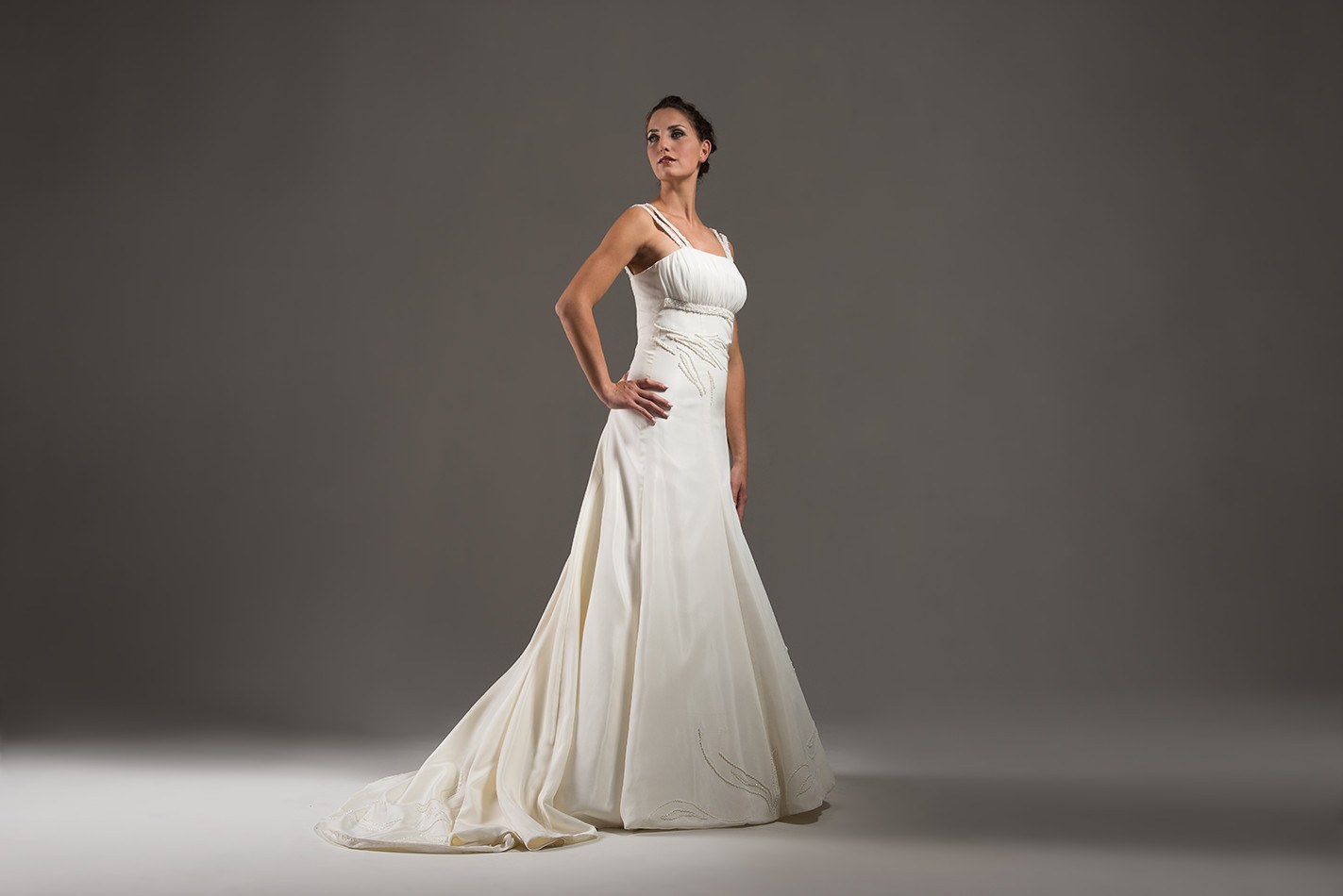 ABITO-DA-SPOSA-LINEA-REDINGOTE-02